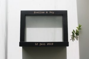 Fekete fekvő fényképes homokceremóni keret ValamiKék Wedding